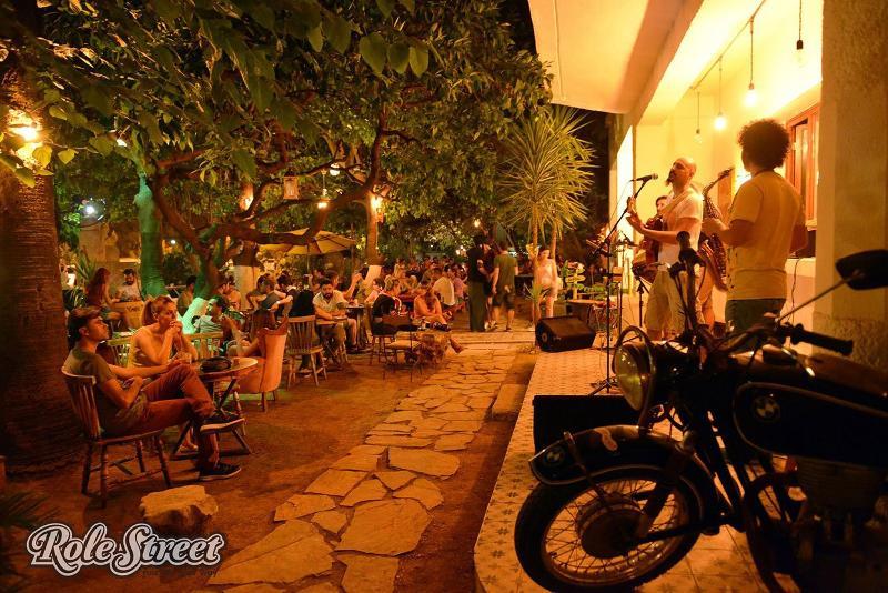 Role Street Hostel Анталія Екстер'єр фото