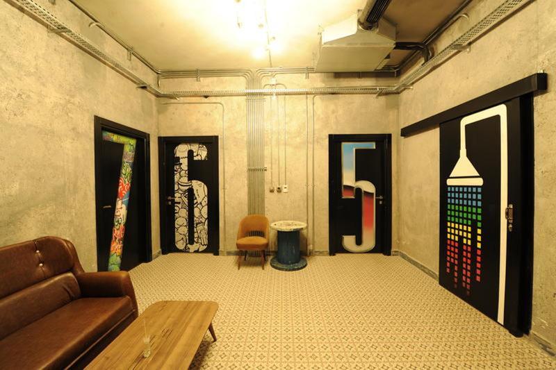Role Street Hostel Анталія Екстер'єр фото