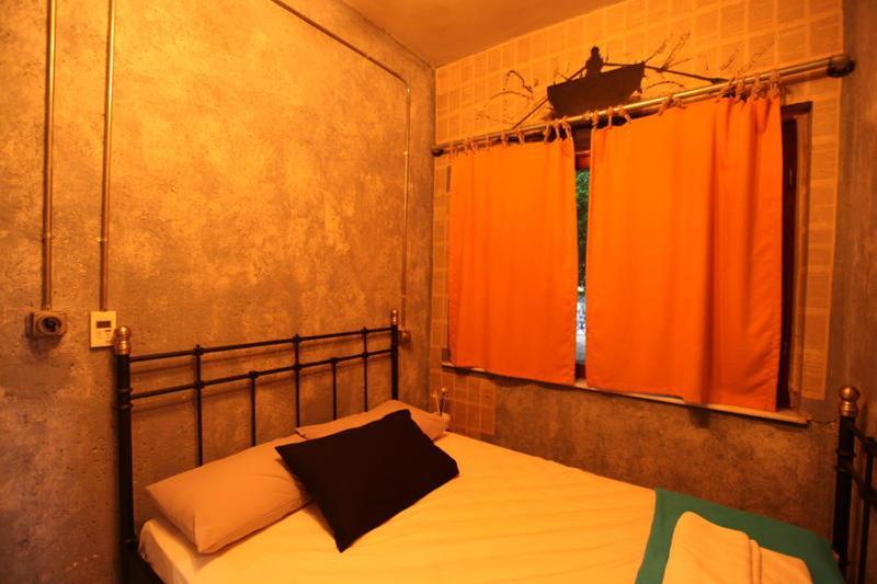 Role Street Hostel Анталія Екстер'єр фото